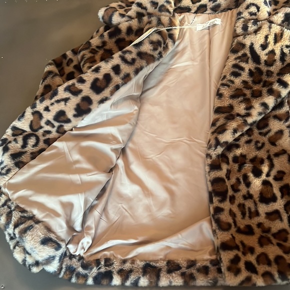Faux Fur Leopard Jacket - Picture 3 of 4